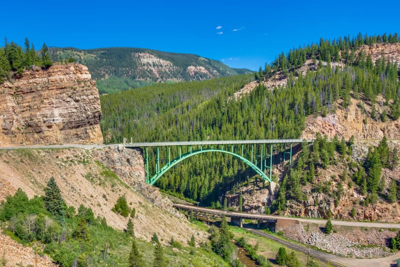 The Green Bridge Inn Red Cliff 外观 照片